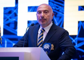Hakan Bilal Kutlualp: Sen 3 Temmuz sürecinde ‘Gözümün üstünde kaşım var’ diyen adamsın, senin konuşmaya hakkın yok. Beni konuşturma!
