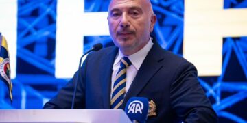 Hakan Bilal Kutlualp: Sen 3 Temmuz sürecinde ‘Gözümün üstünde kaşım var’ diyen adamsın, senin konuşmaya hakkın yok. Beni konuşturma!