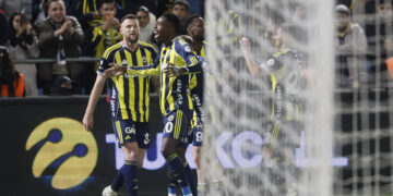 Fenerbahçemiz, Turkcell Süper Kupa’da finale yükseldi