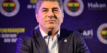 Hakan Safi: Fenerbahçe’nin borcu çok diyorlar… Korkumuz yok. Benim Fenerbahçeme 1 yıldız yetmez. Rakiplerin dizlerini titreten kadroyu kuracağız!